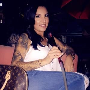 Meet your Posher, Linda